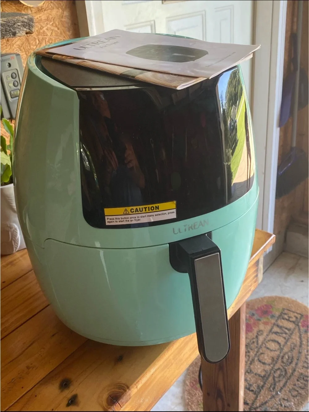 Mint Green Air Fryer — Compact & Easy Cooking